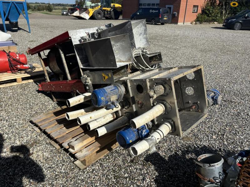 Spotmix feeding system 11