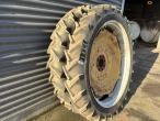 Sprayer wheel 9.5-44 3