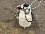 Spray tank with pump 4