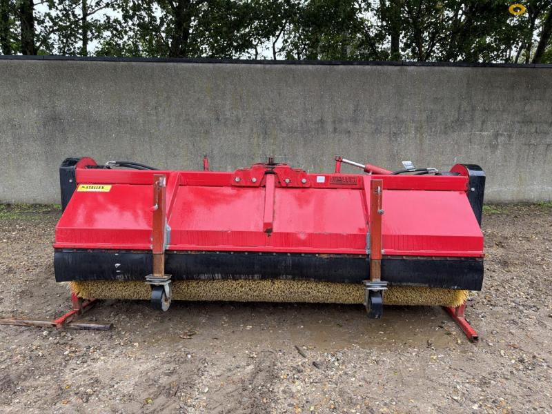 Stallex broom 2