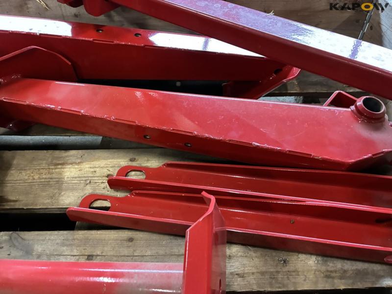 Stand for removing the feed on New Holland Fr. 15