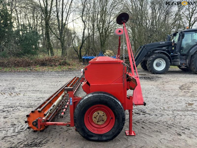Stegsted 4meter seeder 4