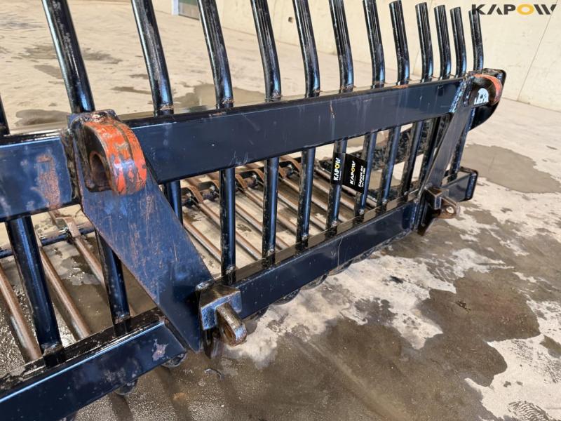 Rock grab with Euro hitch 9