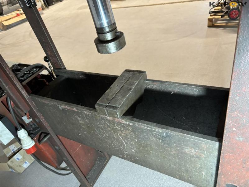 Stenhøj 40 electric press 15