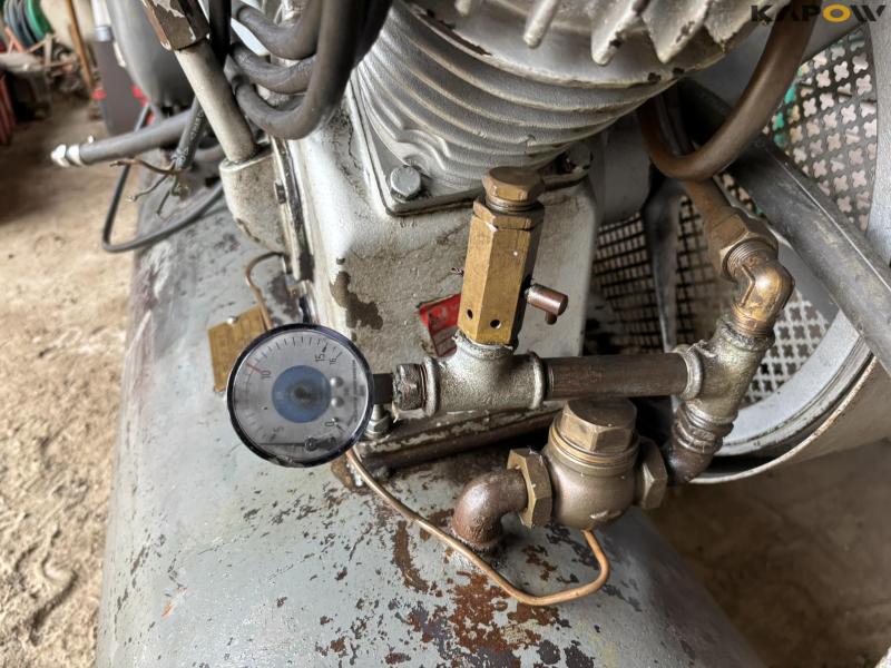 Stenhøj compressor 12