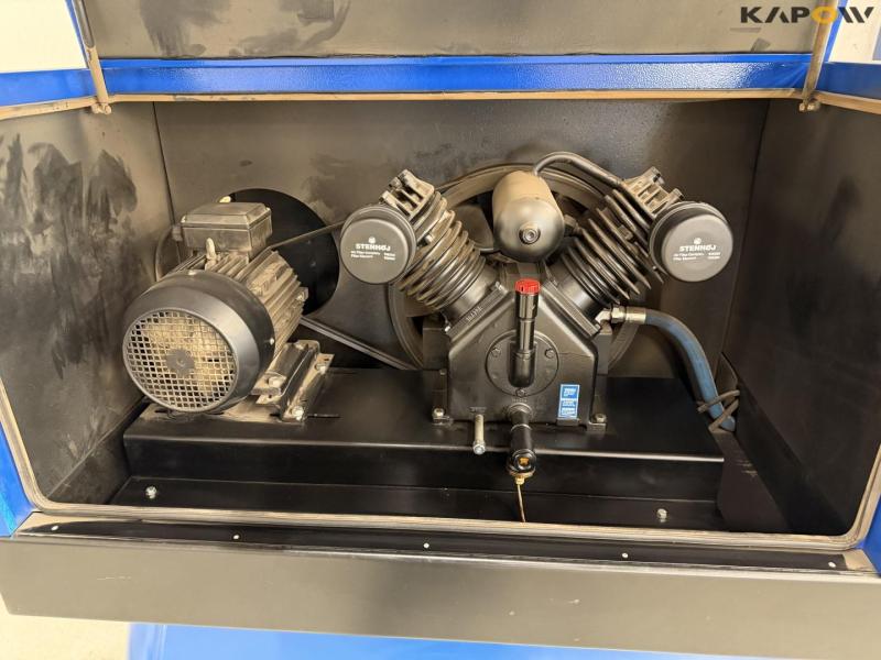 Stenhøj compressor 18