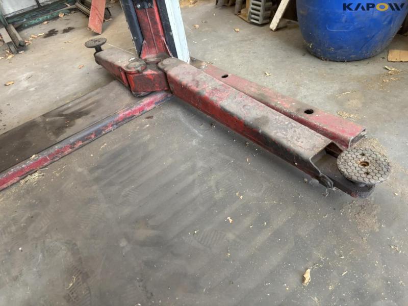 Stenhøj mascot 613 2.5ton workshop lift 20