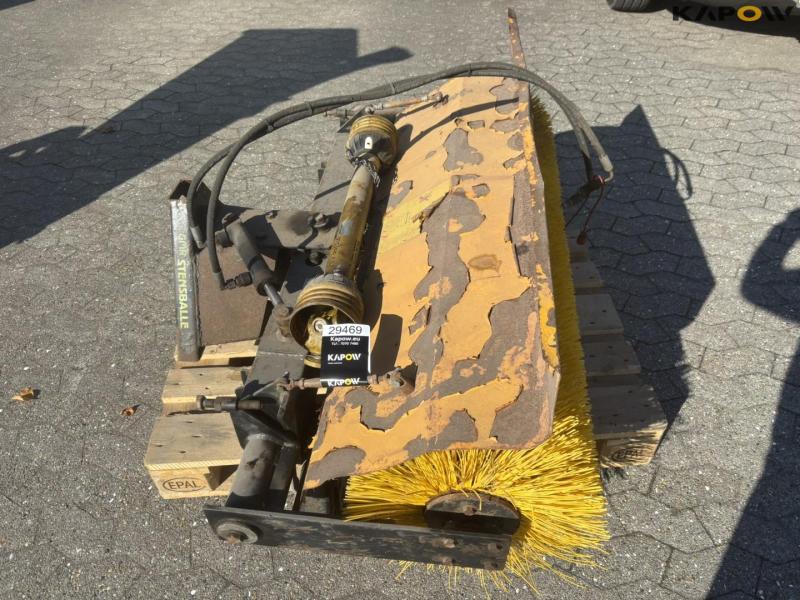 Stensballe FF1300LS broom with A-frame 4