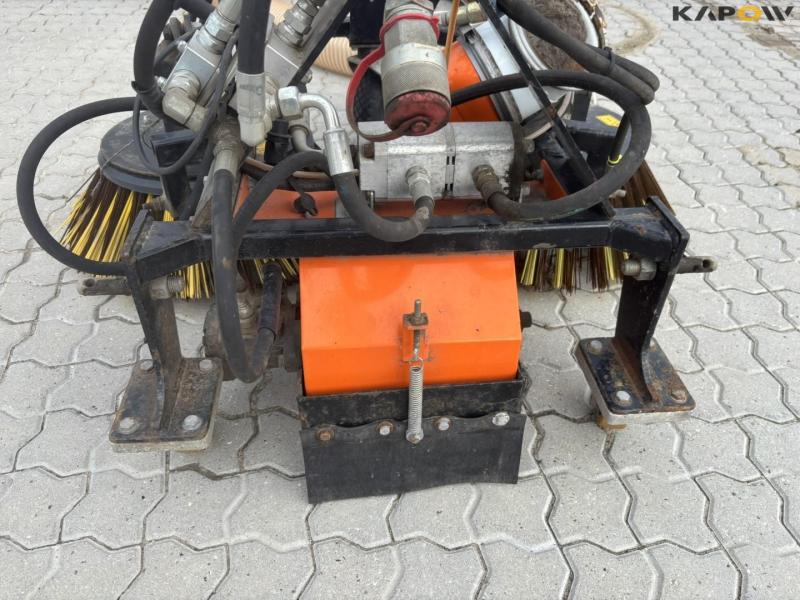 Stensballe Stama sweeping/suction system 10