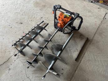 Stihl BT121 earth auger