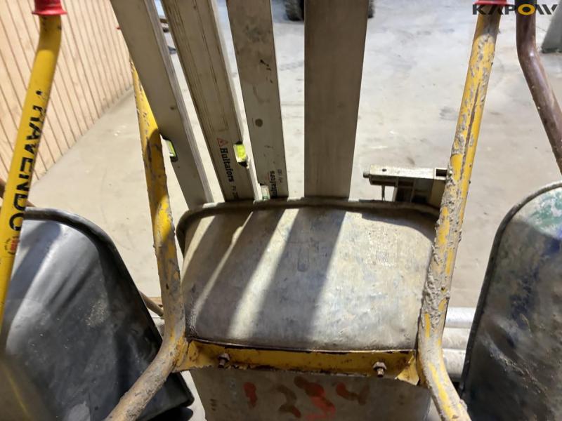 Molding and leveling equipment 27