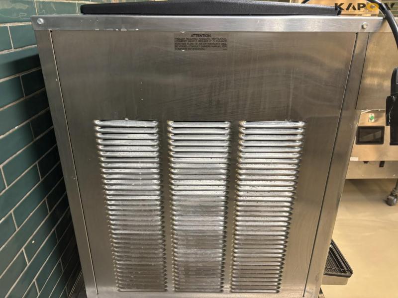 Stoelting milkshake machine 15