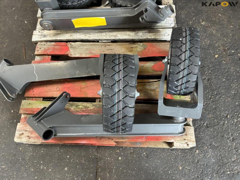 Support wheels 8