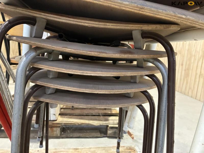 Chairs and a folding table 12
