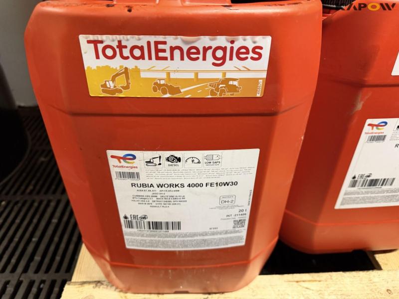 Large batch of oil 10