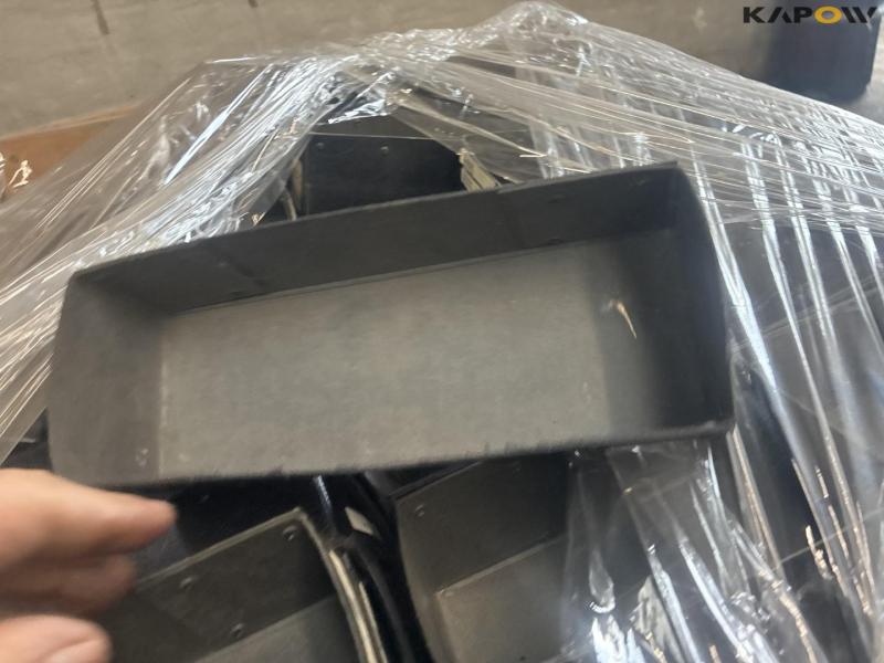 Large batch of storage boxes 17