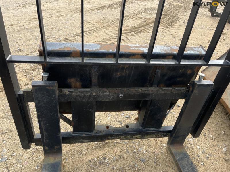 Striegel 300 DY/A skid steer loader 33