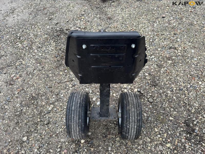 Sulky for tool carrier 6