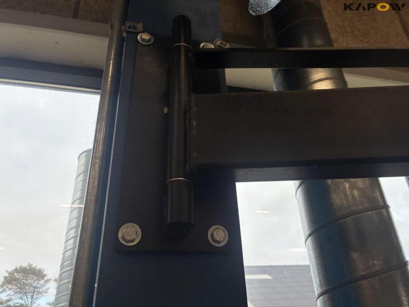 Swing arm with electric control 11