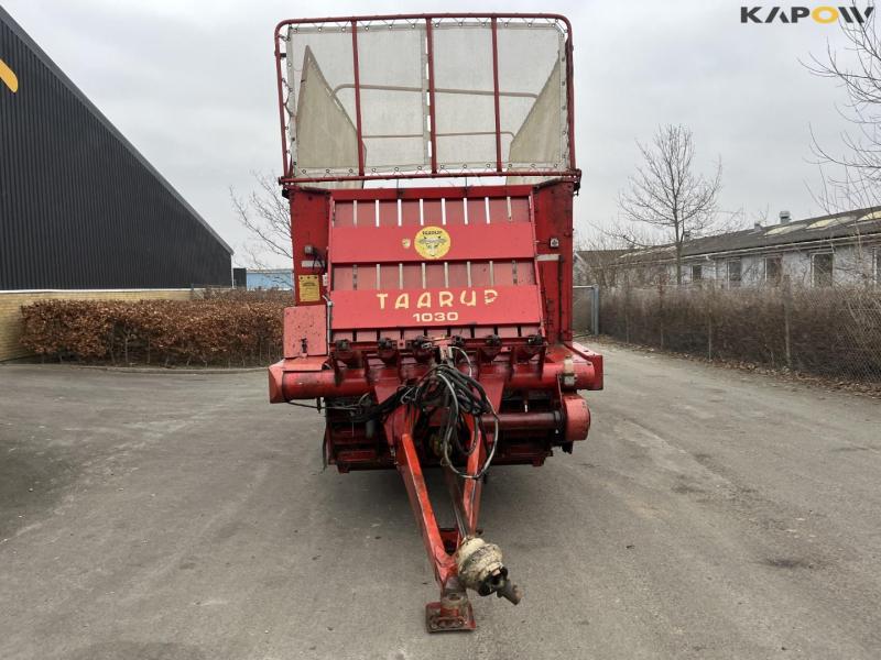 Taarup 1030 forage wagon 2