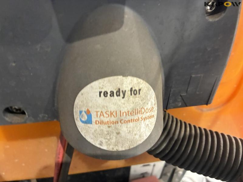Taski floor cleaner 7
