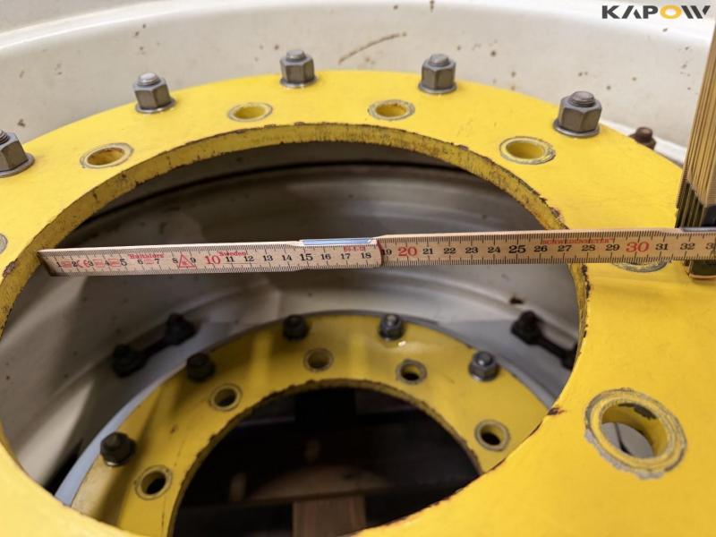 Taurus 270/95-R36 sprayer wheel 12