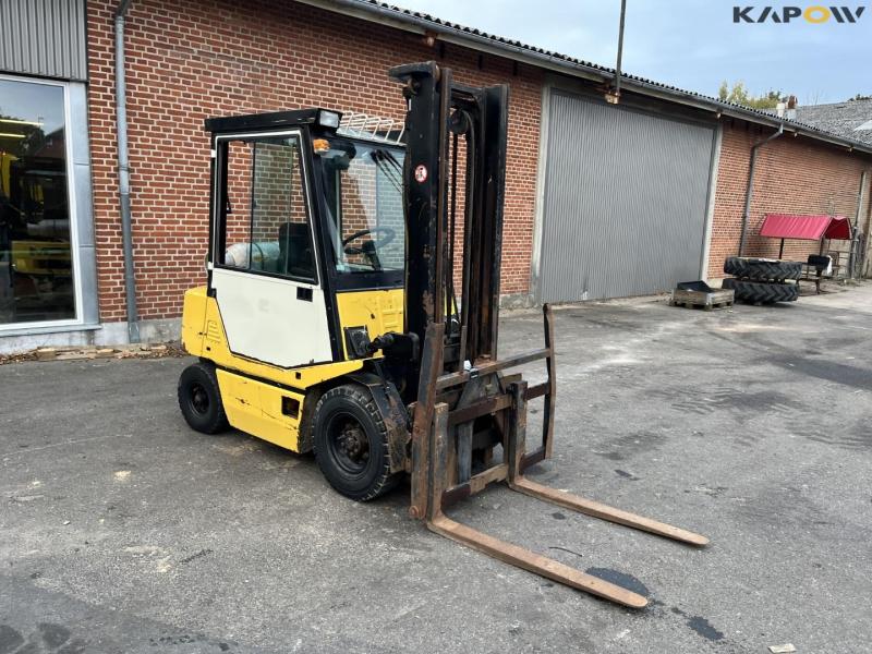TCM FG 2.5 forklift 3