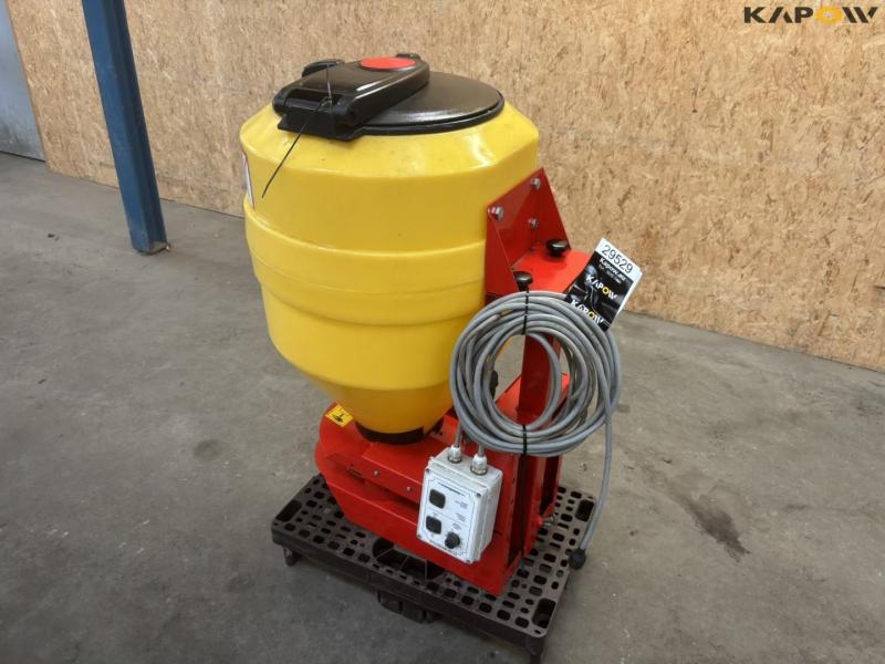 Technik-Plus TP 300 seed drill 1