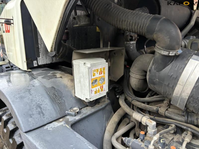 Terex TL 100 loader 27