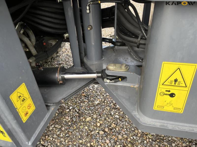 Terex TL120 wheel loader 19