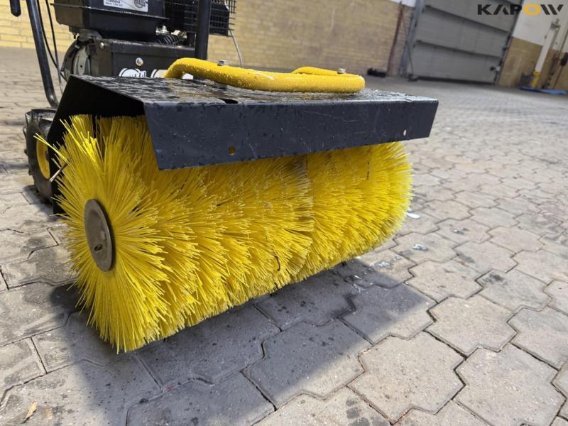 Texas HS600Tg broom 13
