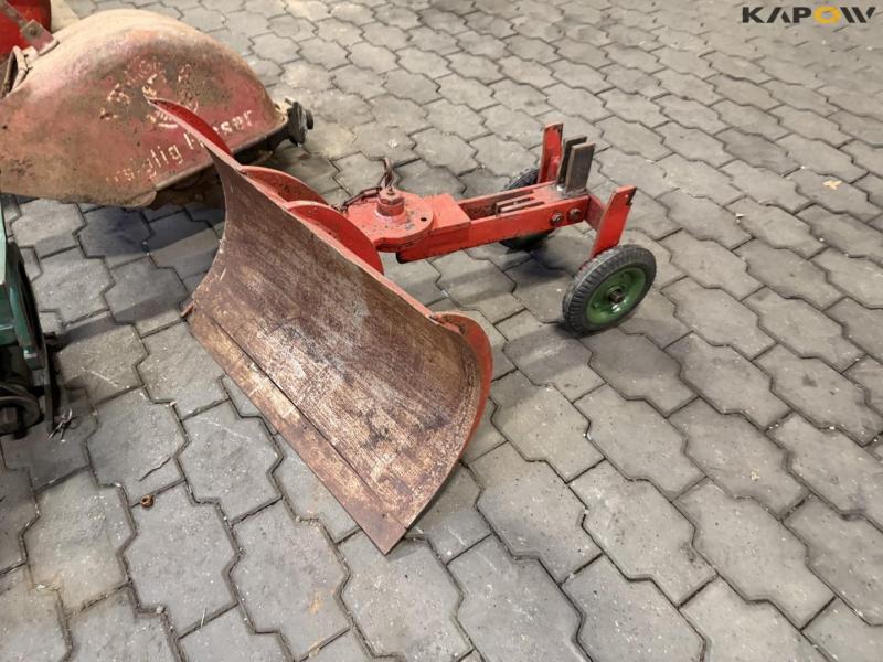 Tool carrier accessories 9