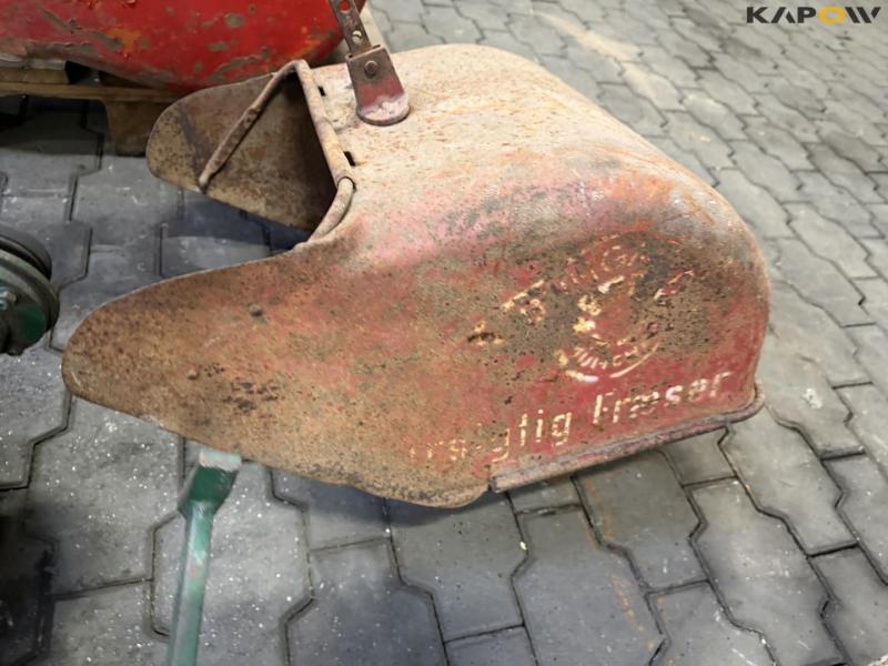 Tool carrier accessories 23