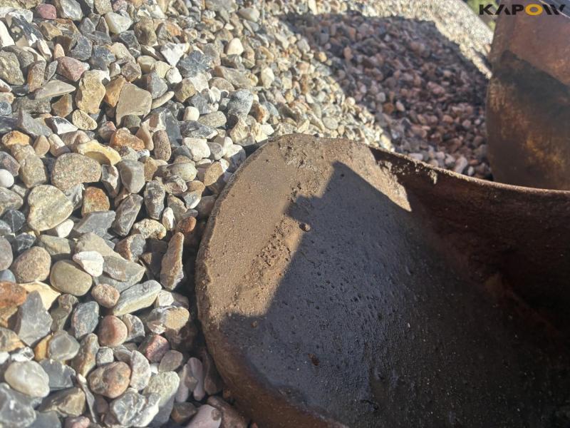 Tilt grader bucket + two digging buckets and brackets 21