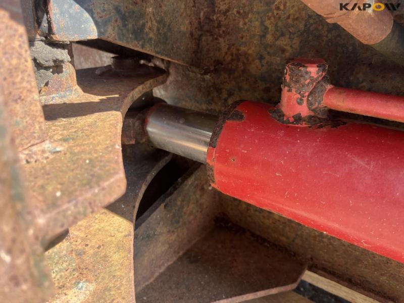 Tilt bucket with Hydrema hitch 12