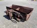 Tilt bucket with Hydrema hitch 5