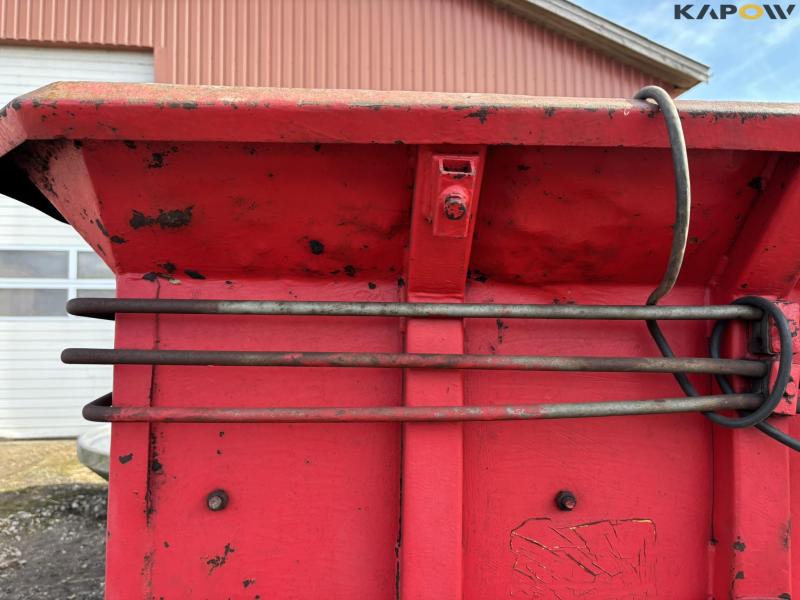 TIM manure spreader 17