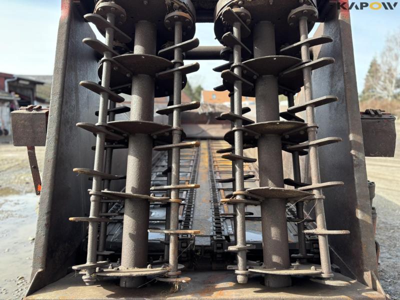 TIM manure spreader 33