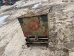 Tipping container for pallet forks 6