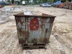 Tipping container for pallet forks 6