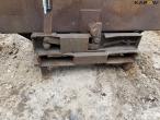 Tipping container for pallet forks 11