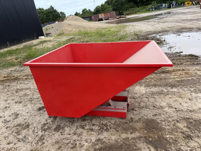 Tippo 900 red container 4