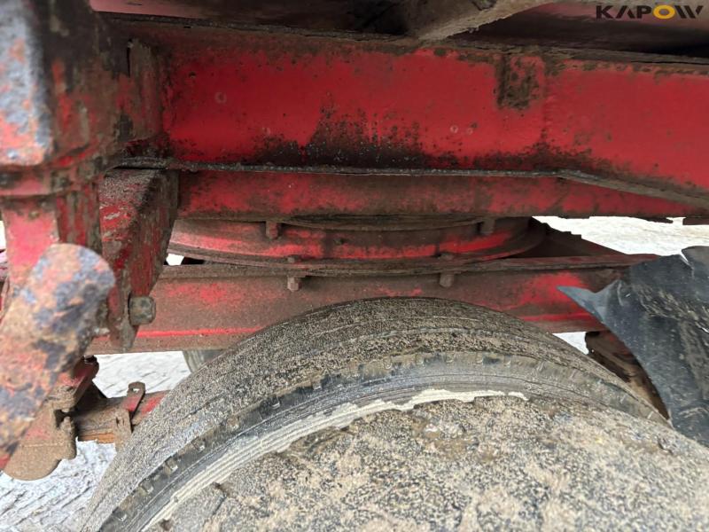 Tipper with drying channel 18