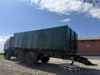 Tipper with trailer hitch 3