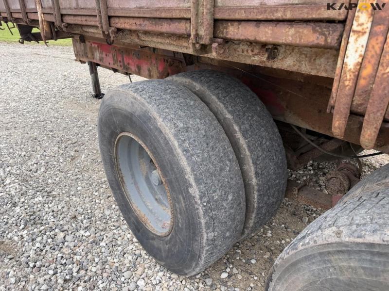 Tipper truck 31