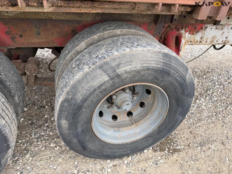 Tipper truck 36