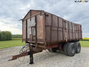 Tipper truck