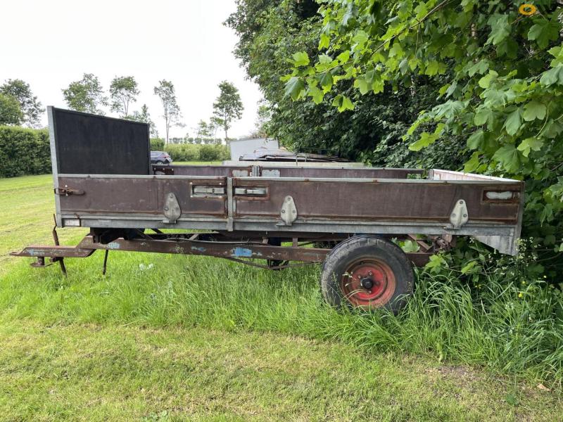 Tipper truck 8