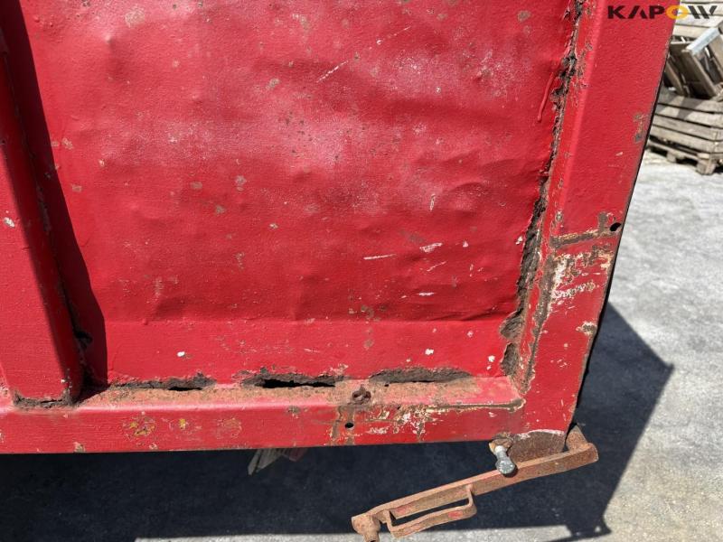 Tipper truck 27