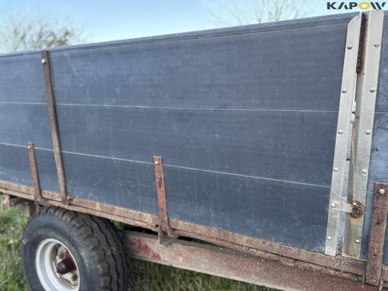 Tipper truck 18